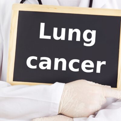 5 Warning Signs Of Lung Cancer &#038; Treatment Options